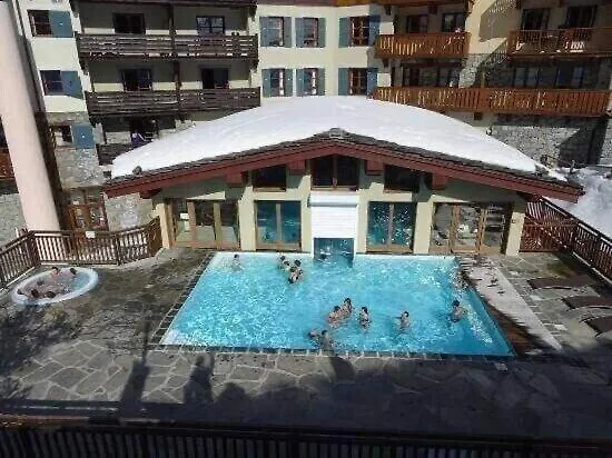 Chalet Mont Blanc - Arc 1950 - Ski-In Ski-Out, 2 Bed Duplex, Sleeps 8 Bourg-Saint-Maurice France
