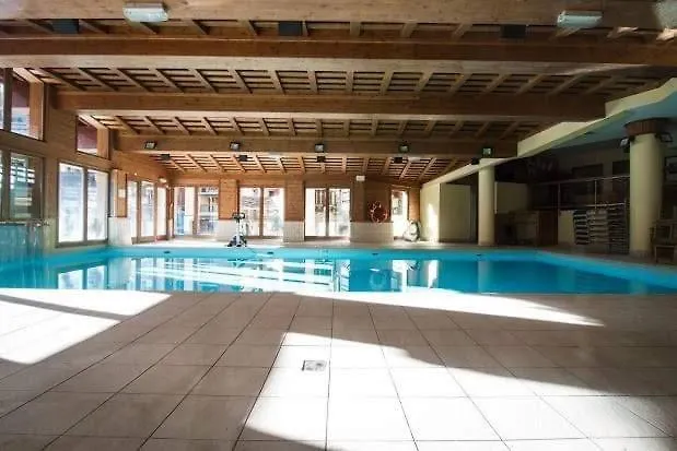 Apartment Chalet Mont Blanc - Arc 1950 - Ski-In Ski-Out, 2 Bed Duplex, Sleeps 8 Bourg-Saint-Maurice