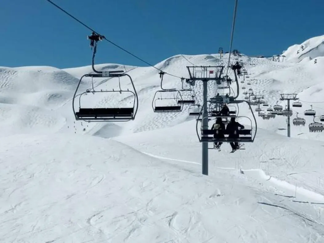 Chalet Mont Blanc - Arc 1950 - Ski-In Ski-Out, 2 Bed Duplex, Sleeps 8 Bourg-Saint-Maurice 0*,