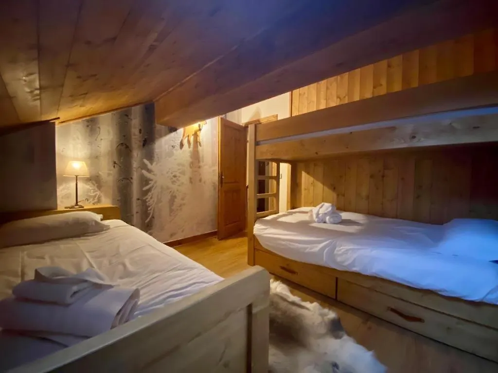 Chalet Mont Blanc - Arc 1950 - Ski-In Ski-Out, 2 Bed Duplex, Sleeps 8 Bourg-Saint-Maurice 0*,