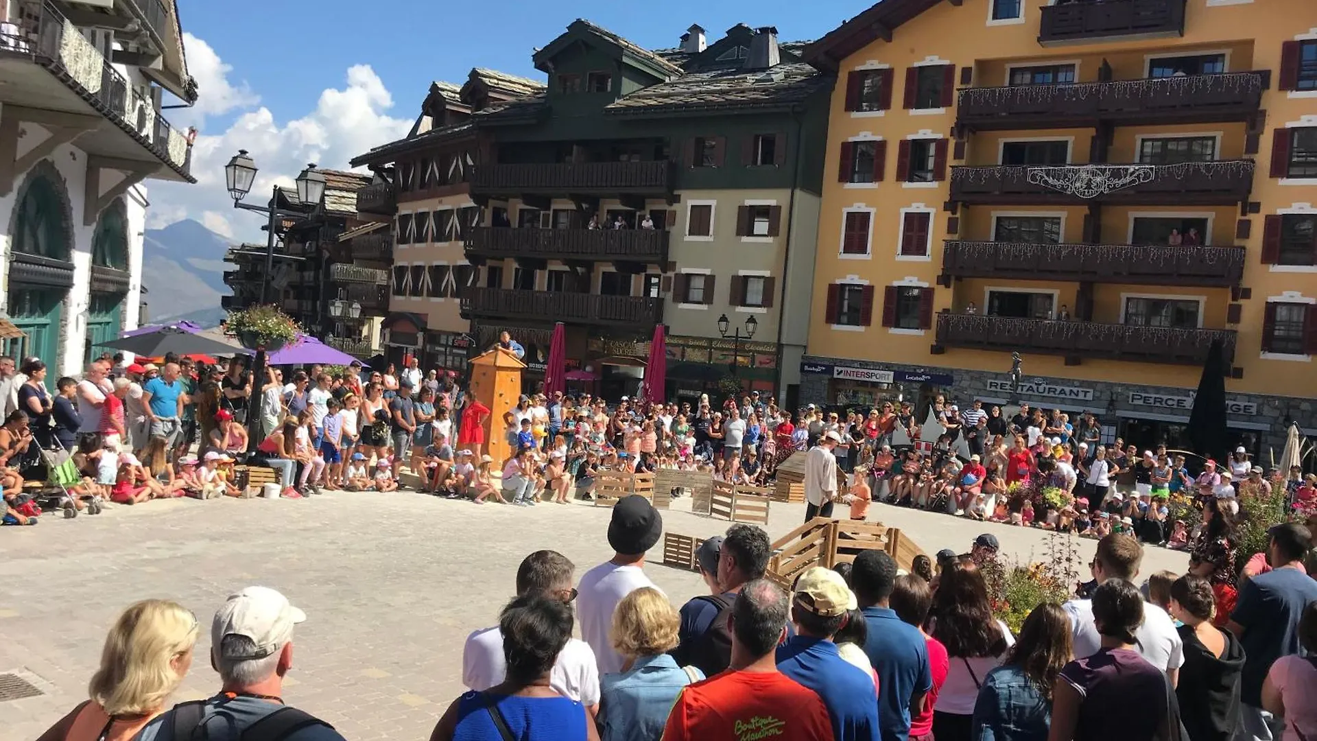 Apartment Chalet Mont Blanc - Arc 1950 - Ski-In Ski-Out, 2 Bed Duplex, Sleeps 8 Bourg-Saint-Maurice